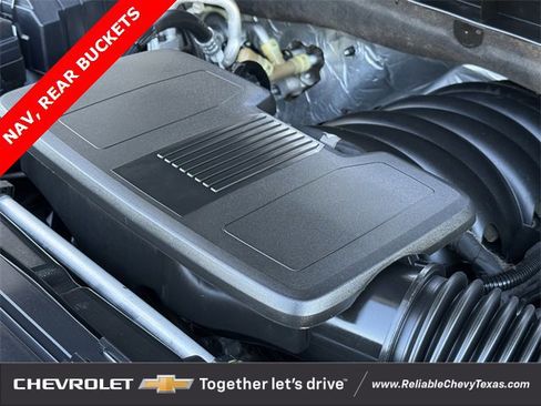 Used 2023 GMC Yukon XL SLT image 30