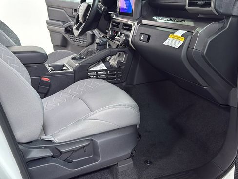 New 2026 Toyota Tacoma SR5 image 18