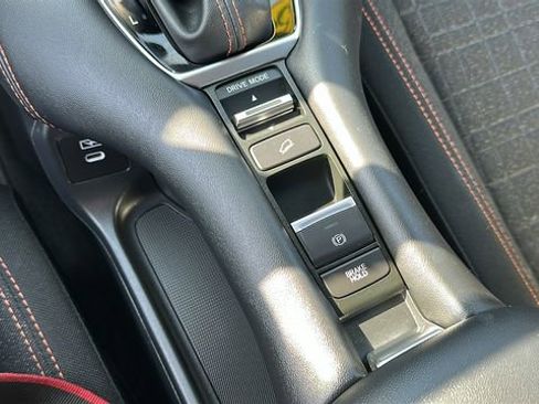 Used 2025 Honda HR-V Sport image 18