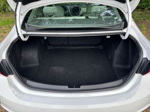 Used 2024 Chevrolet Malibu LT image 31