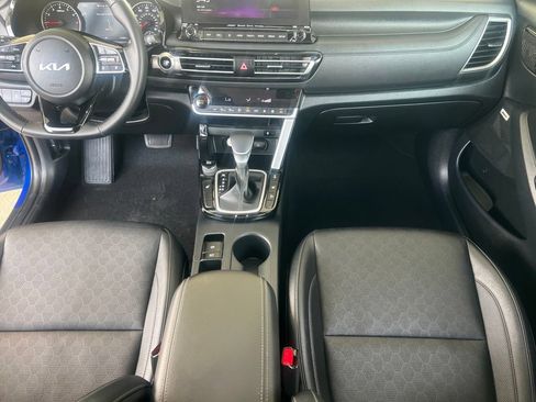 Certified 2023 Kia Seltos SX w/ SX Sunroof Package AWD/4WD image 19