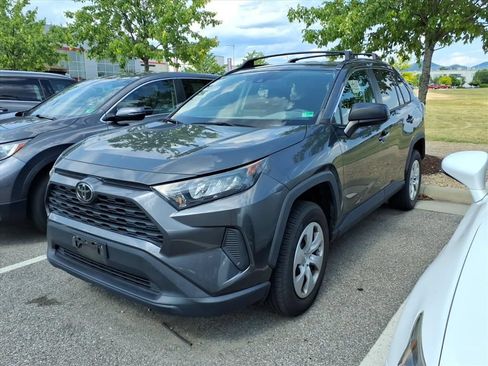 Used 2019 Toyota RAV4 LE w/ All Weather Liner Package AWD/4WD image 4