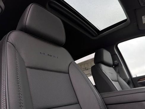 New 2026 GMC Sierra 2500 Denali w/ Denali Reserve Package image 17