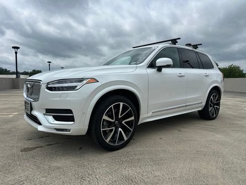 Certified 2024 Volvo XC90 B5 Plus AWD/4WD image 4