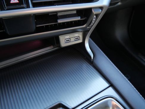 Used 2025 Lexus RX 500h F Sport AWD/4WD image 32