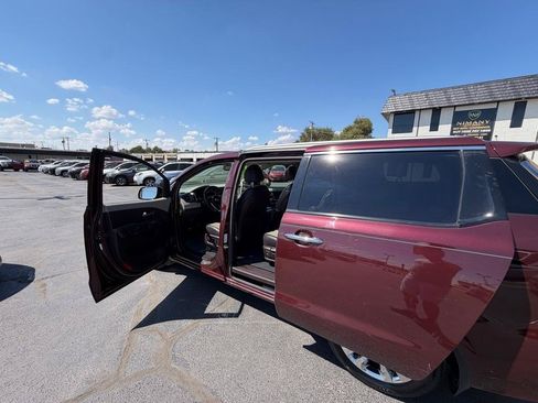 Used 2016 Kia Sedona SX Limited FWD image 36