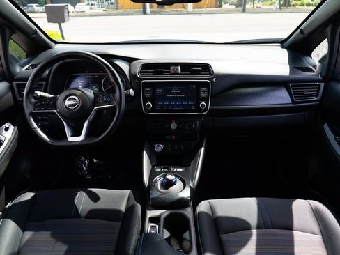 Used 2025 Nissan Leaf SV Plus FWD image 9