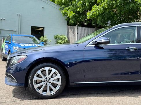 Used 2018 Mercedes-Benz E 400 4MATIC Wagon w/ Premium 2 Package (Q02) image 10