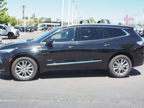 Used 2023 Buick Enclave Avenir w/ Avenir Technology Package FWD image 4