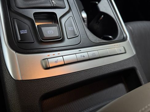Certified 2026 Kia Carnival FWD image 30