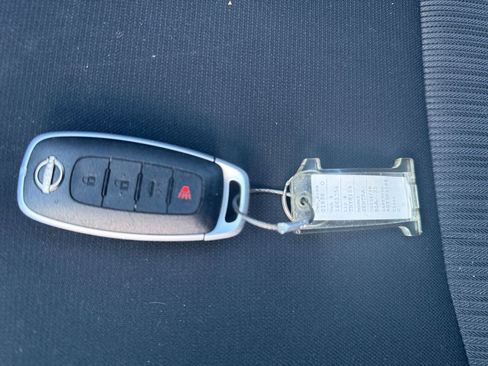 Used 2025 Nissan Sentra SV image 22