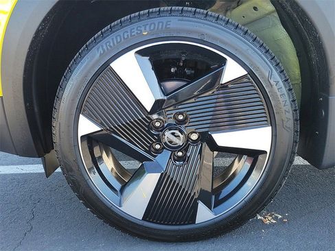 New 2026 Nissan Kicks SR w/ SR Premium Package image 18