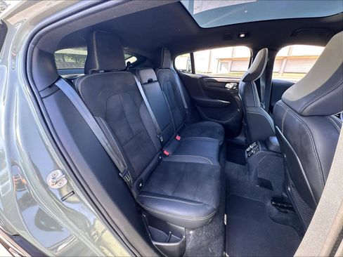 Used 2023 Volvo C40 P8 Recharge Plus AWD/4WD image 30