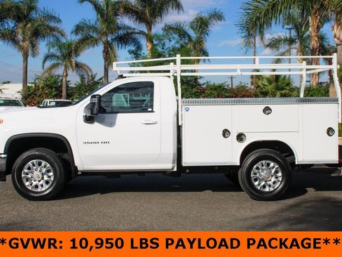 Used 2024 Chevrolet Silverado 3500 LT w/ Convenience Package image 5