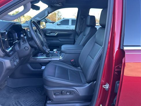 Used 2023 Chevrolet Silverado 1500 LTZ w/ LTZ Premium Package image 4