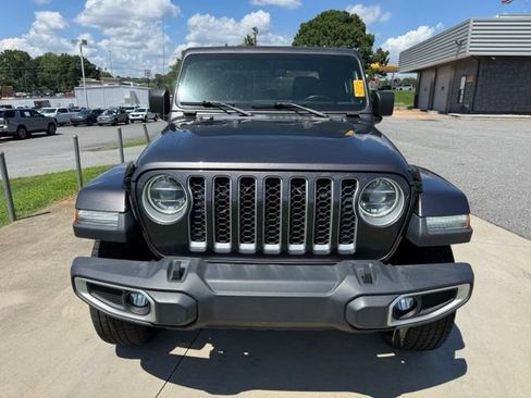 Used 2020 Jeep Gladiator Overland AWD/4WD image 3