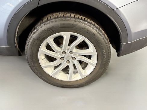 Used 2019 Land Rover Discovery Sport HSE AWD/4WD image 37