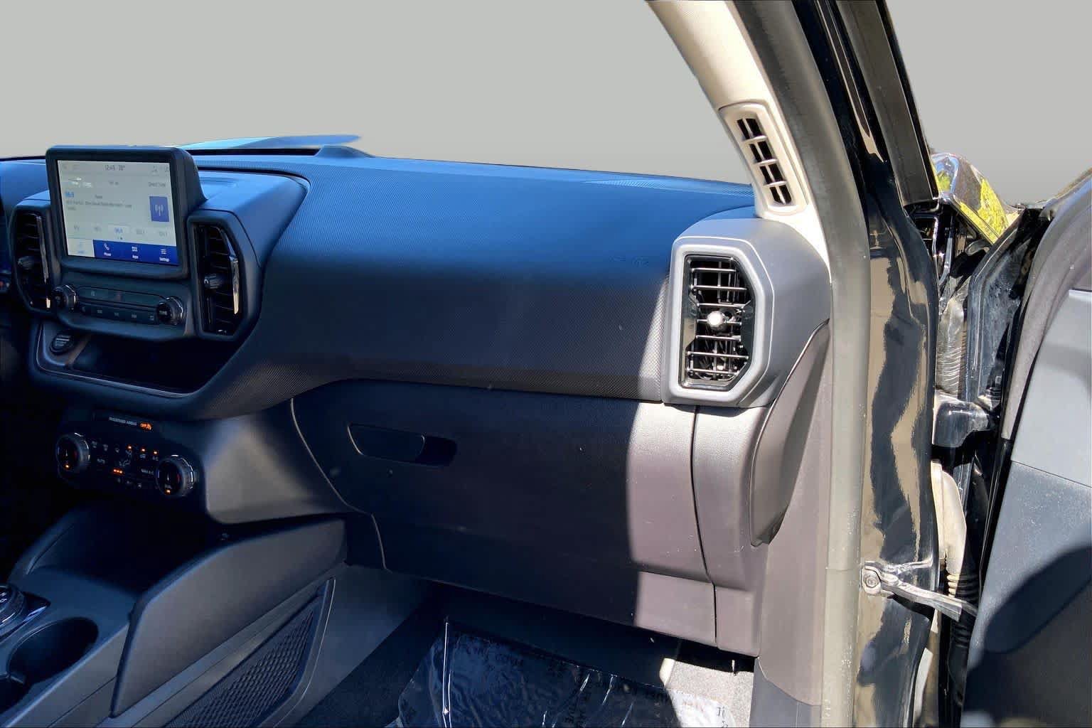 Used 2024 Ford Bronco Sport Outer Banks AWD/4WD image 17