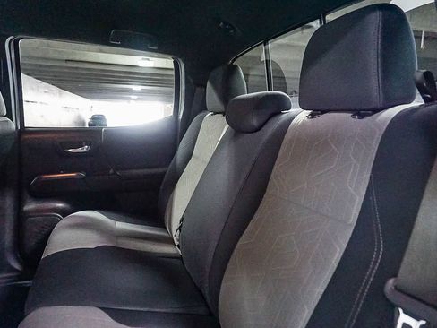 Certified 2021 Toyota Tacoma TRD Sport w/ Technology Package image 21