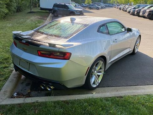 Used 2016 Chevrolet Camaro SS RWD image 31