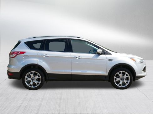Used 2016 Ford Escape Titanium FWD image 8
