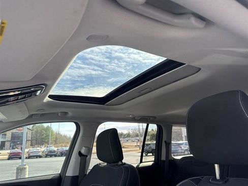 Used 2023 Jeep Grand Cherokee Laredo w/ Trailer Tow Prep Group (B) image 15