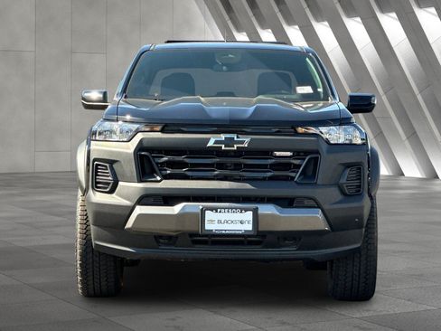 New 2026 Chevrolet Colorado Trail Boss w/ Midnight Edition AWD/4WD image 9