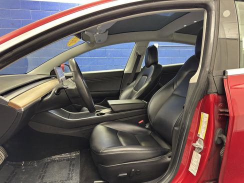 Used 2020 Tesla Model 3 Performance image 16