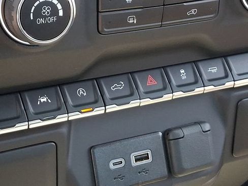 Used 2025 Chevrolet Silverado 1500 W/T RWD image 14