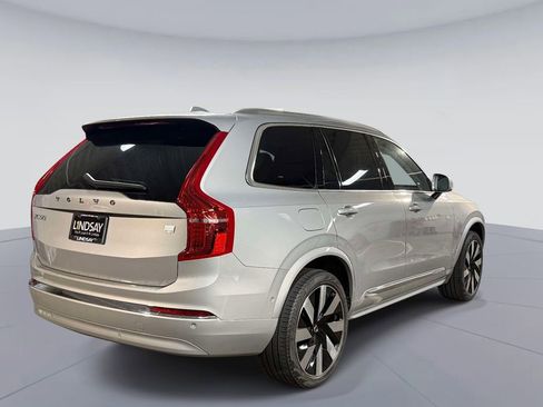 Used 2023 Volvo XC90 T8 Ultimate AWD/4WD image 10
