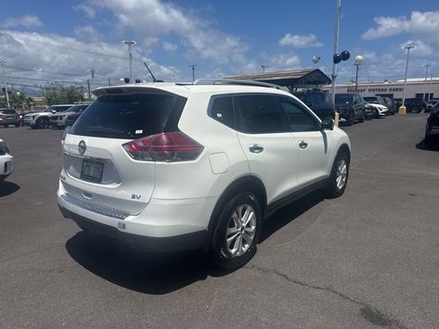 Used 2015 Nissan Rogue SV w/ SV Premium Package FWD image 5