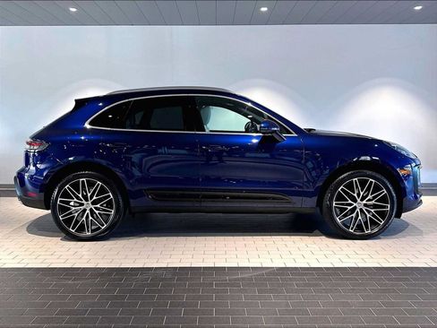Used 2026 Porsche Macan AWD/4WD image 11
