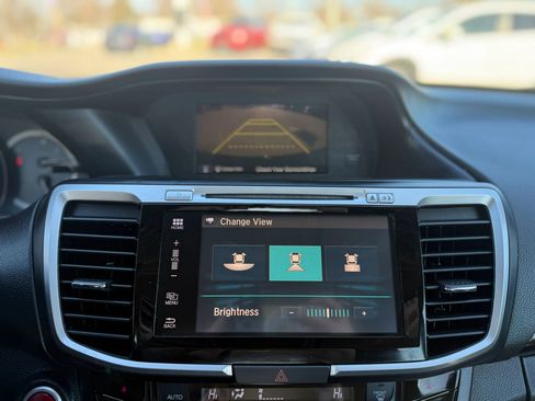 Used 2016 Honda Accord EX-L image 30