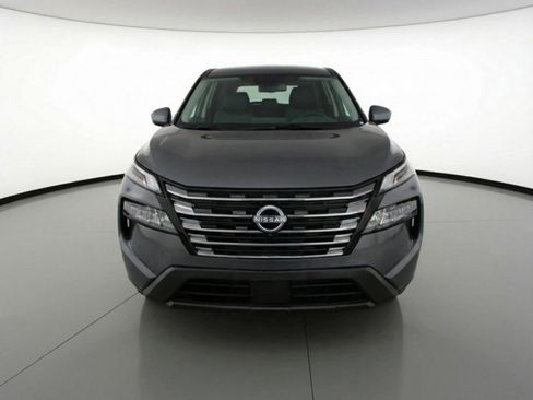 Used 2025 Nissan Rogue SV FWD image 2