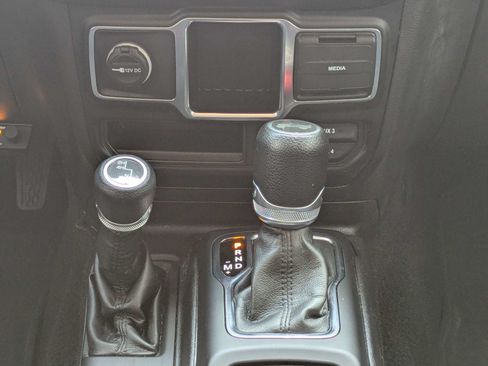 Used 2022 Jeep Wrangler Unlimited Sport AWD/4WD image 21