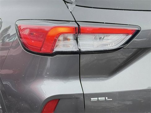 Certified 2022 Ford Escape SEL image 28