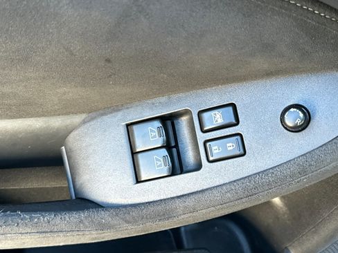 Used 2014 Nissan 370Z Touring w/ Sport Package image 12