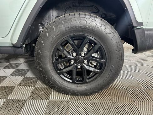 Used 2023 Jeep Wrangler Unlimited Sport AWD/4WD image 23