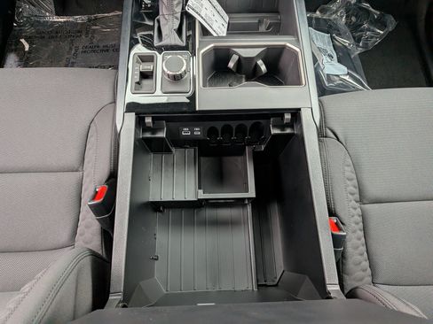 New 2026 Toyota Tundra SR5 w/ SR5 Convenience Package image 19