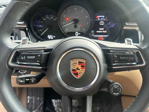 Certified 2025 Porsche Macan S image 24