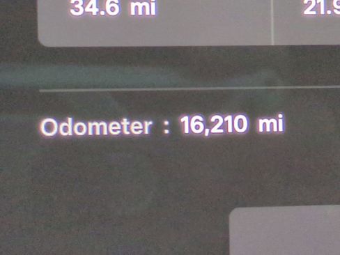 Used 2023 Tesla Model X image 32