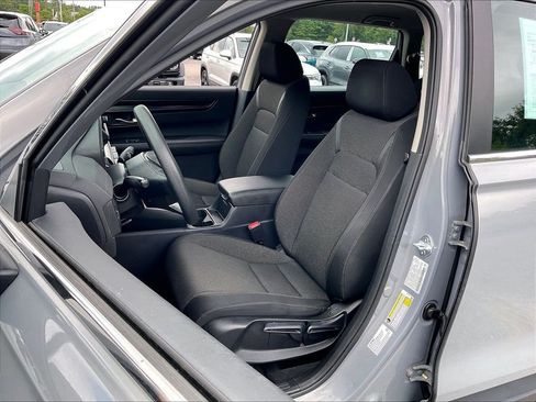 Used 2024 Honda CR-V LX image 9