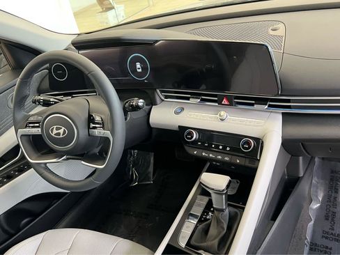 New 2026 Hyundai Elantra Limited FWD image 20