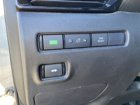 Used 2021 Nissan Sentra SV image 42