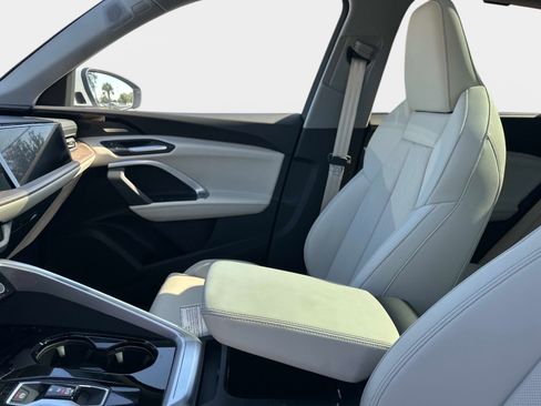 New 2025 Audi Q5 Prestige image 23