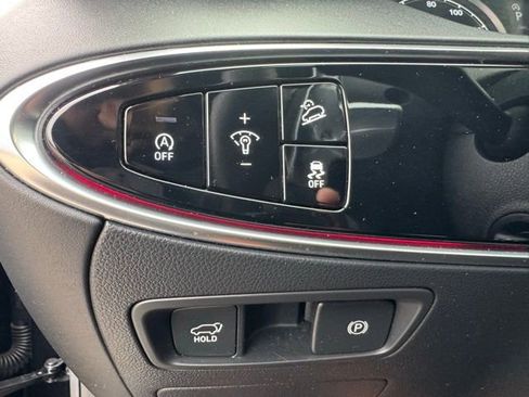 Used 2022 Genesis GV70 2.5T w/ Sport Prestige Package image 23