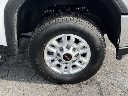 Used 2023 GMC Sierra 2500 SLE w/ SLE Convenience Package image 22