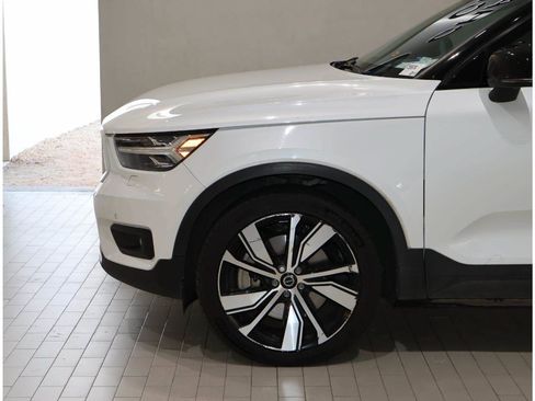 Used 2021 Volvo XC40 P8 Recharge w/ Advanced Package AWD/4WD image 4