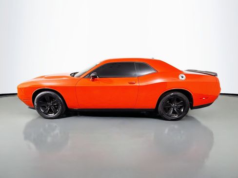 Used 2020 Dodge Challenger SXT image 6