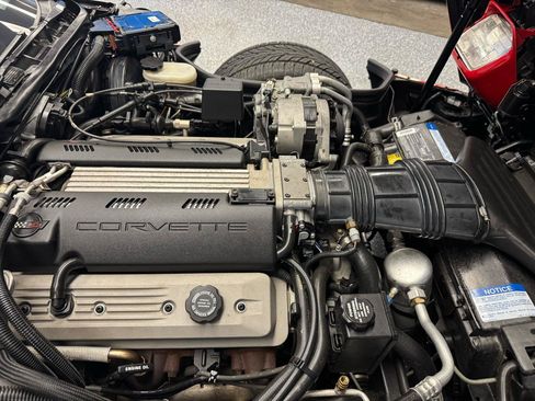 Used 1992 Chevrolet Corvette Convertible RWD image 29